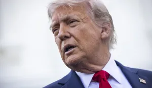 epa12049341 US President Donald Trump speaks briefly to the media after a surprise appearance on the North Lawn, where he said he was inspecting where to put a flag pole, in Washington, DC, USA, 23 April 2025. The president also spoke about tariffs and his upcoming trip to Rome to attend the Pope's funeral. EPA/JIM LO SCALZO