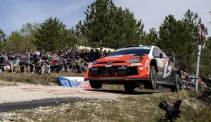 Pazin, 10.04.2026 - WRC Croatia Rally 2026 u kojem 51 posada iz cijelog svijeta prolazi kroz Primorsko-goransku, Istarsku, Karlovačku i Ličko-senjsku županiju. Na slici Sami PAJARI (FIN) i njegov suvozač Marko SALMINEN (FIN) u automobilu TOYOTA GR Yaris Rally1.foto HINA/ Damir SENČAR/ ds