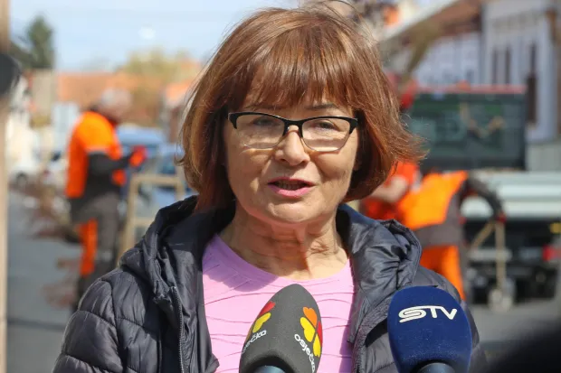 Osijek, 11. 04. 2026, Sadnja drveća u Ulici Braknka Radičevića u Doljnjem Graud, Ivan Radić, gradonačelnik grada Osijeka. Slavica Kvolik.snimio GOJKO MITIĆ