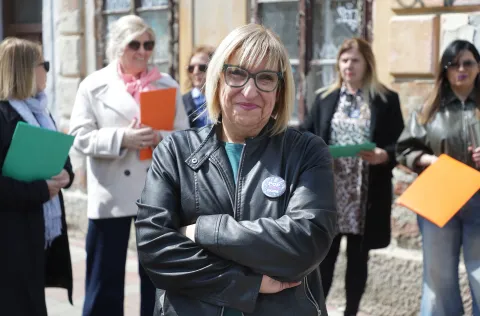 Osijek, 11. 04. 2026., Sunčana ulica, Sunčani pop-up, pop-rock ekipa 1- nastup, dizajnerice, secon hand shop, Željka ŽivkovićSNIMIO BRUNO JOBST