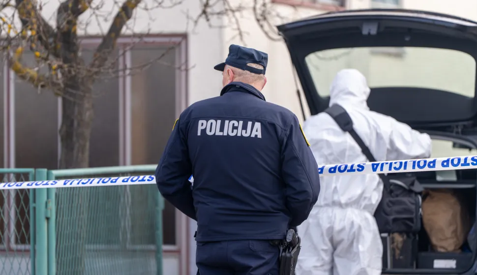 10.03.2026., Gospić - U ranim jutarnjim satima u dvoristu kuce pronadjena su dva tijela, te muska osoba koja je na mjestu dogadjaja uhicena. Ocevid je u tijeku. Photo: Hrvoje Kostelac/PIXSELL