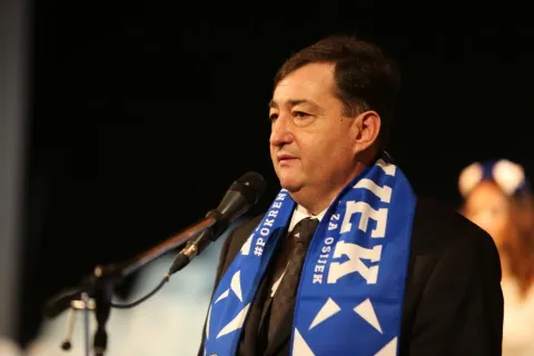 Neki su već pokopali Osijek, a istinu o budućnosti kluba zna samo gazda - L&ouml;rinc Meszaros