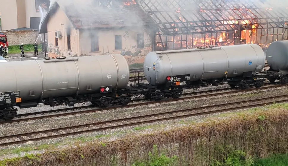 Požar vlaka u Donjem gradu