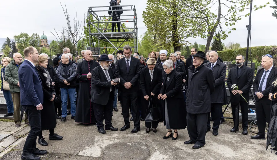 Zagreb, 14.4.2026 - Sredi&scaron;nja komemorativna svečanost povodom Dana sjećanja na žrtve Holokausta (Jom Ha&scaron;oa) u organizaciji Židovske općine Zagreb. Foto Hina/ Dario GRZELJ/ dag