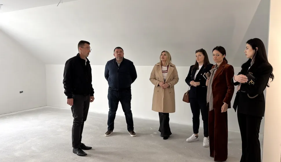 Vinkovački gradonačelnik Josip Romić sa suradnicima u obilasku radova