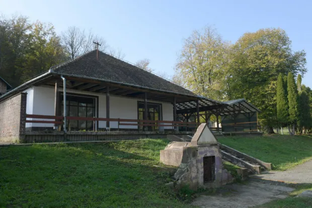 Breznica ĐakovačkaStara kupkaProsinac 2024.Prodaja nekretninaRestoran