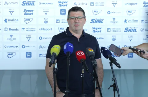 Osijek, 23. 06. 2025., Opus Arena, NK Osijek, prozivka, prozivka 2025, Alen Petrović - Sportski direktor SNIMIO BRUNO JOBST