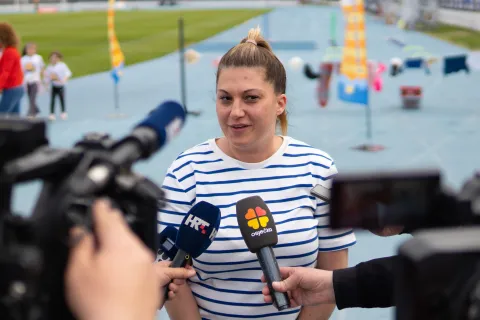 Osijek, 16. 4. 2026., Javnozdravstvena inicijativa Trenirajmo sigurni pod suncem, Stadion Gradski vrtJelena Pu&scaron;karić; zdravlje; djeca; za&scaron;tita od sunca; zdravstvo; inicijativa; sport; aktivnost