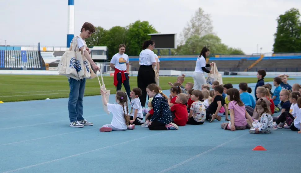 Osijek, 16. 4. 2026., Javnozdravstvena inicijativa Trenirajmo sigurni pod suncem, Stadion Gradski vrtzdravlje; djeca; za&scaron;tita od sunca; zdravstvo; inicijativa; sport; aktivnost