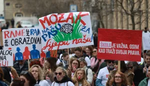 Zagreb, 21.03.2026 - Prosvjed "Sindikalno prolje?e", u organizaciji ?est sindikata javnih slu?bi, odr?an je na Europskom trgu. foto HINA/ Lana SLIVAR DOMINI?/ ik