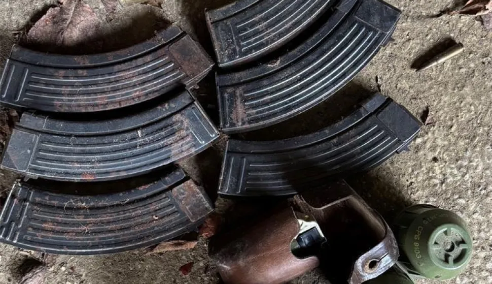 U sklopu nacionalne preventivne kampanje "Manje oružja - manje tragedija", u tri odvojena postupanja građani s područja Pitomače, Slatine i Virovitice su policijskim službenicima dragovoljno predali oružje