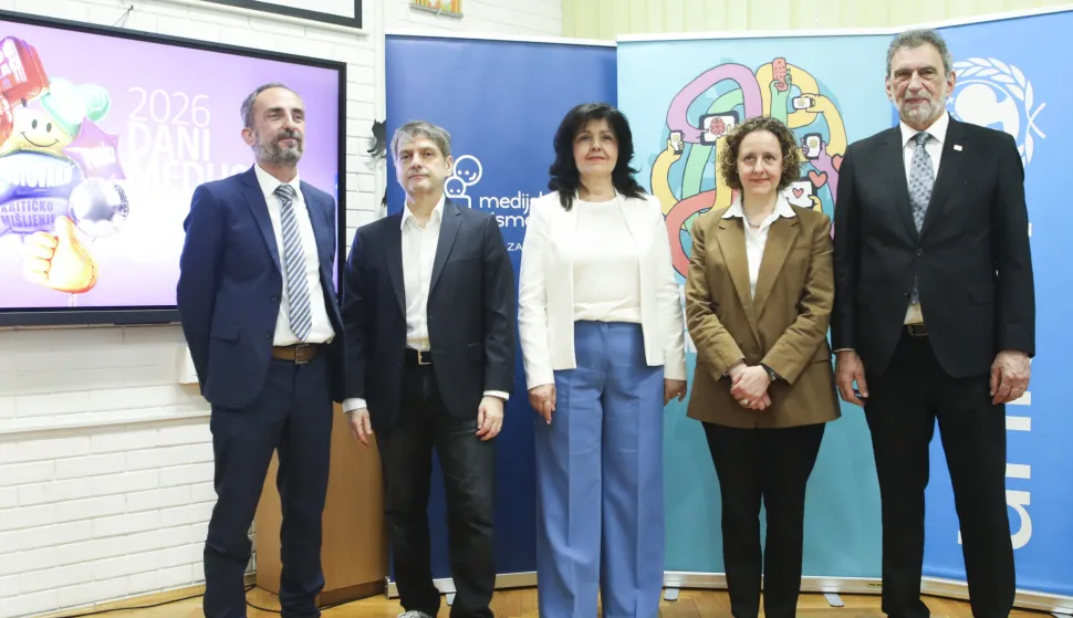 Zagreb, 17.04.2026. - Agencija za medije i Ured UNICEF-a za Hrvatsku&nbsp;pod pokroviteljstvom&nbsp;Ministarstva kulture i medija&nbsp;te&nbsp;Ministarstva znanosti, obrazovanja i mladih&nbsp;organizirali su 9. Dane medijske pismenosti i tim povodom održana je konferencija za medije. Na fotografiji (D-L) Radovan Fuchs, Nina Obuljen Koržinek, Anita Peri&scaron;ić, Robert Tomljenović, Ilija Talev. foto HINA/ Lana SLIVAR DOMINIĆ/ lsd