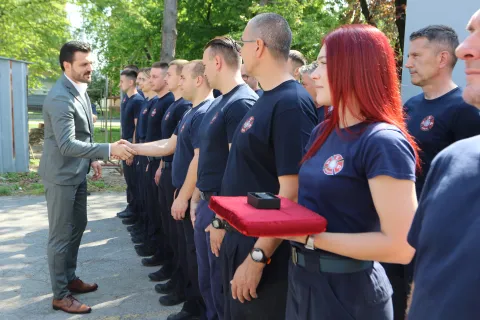 Osijek, 17. 04. 2026, Obilazak radova na energetskoj obnovi zgrade i uručivanje navalnog vozila Javnoj vatrogasnoj postrojbi Grada Osijeka. Dragan Vulin.snimio GOJKO MITIĆ