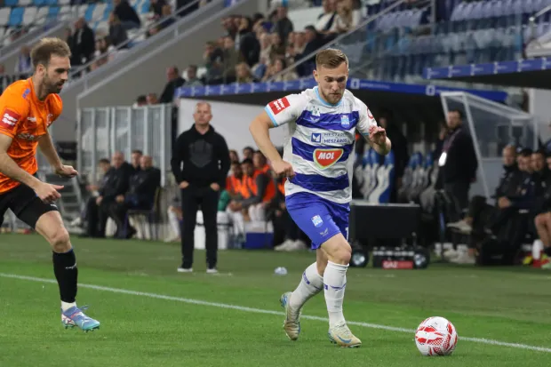 Osijek, 17. 04. 2026, Opus Arena, nogomet, Osijek - Varaždin, SuperSport HNL 25/26. Nail Omerović (11).snimio GOJKO MITIĆ