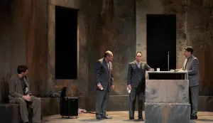 U prepunom HNK-u Osijek održana je dugoi&scaron;čekivana premijera predstave "Kolumne zaboravljene djece" Mate Mati&scaron;ića