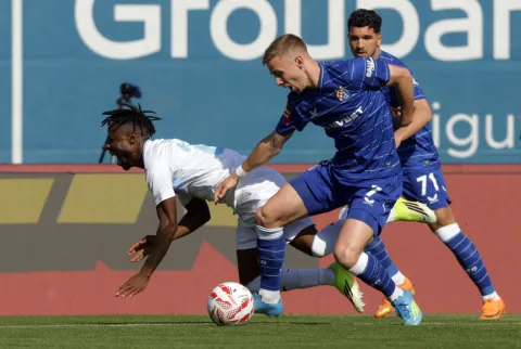 Zagreb, 18.04.2026. - Utakmica 30. kola HNL-a Dinamo - Rijeka. Na fotografiji Luka Stojković, Mounsef Bakrar. foto HINA/ Tomislav PAVLEK/ tm