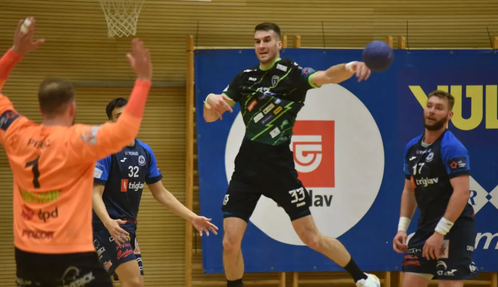 Aleksandar Cenić postigao je pet pogodaka za NEXE, a ovaj je zabio pored hrvatskog reprezentativca Zlatka Raužana