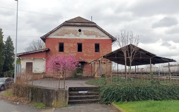 Nema lijeka za stare ljepotice koje su postale ruglo grada