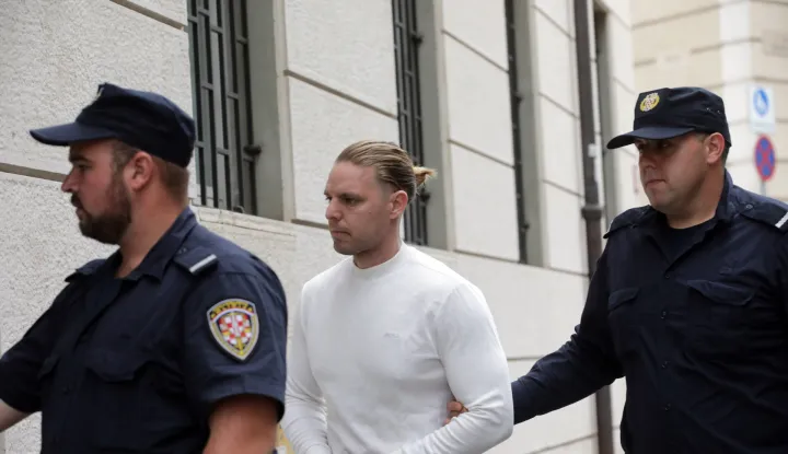 21.04.2026., Rijeka - Robert Dicaprio u pratnji policajaca dolazi na USKOK. Photo: Goran Kovacic/PIXSELL