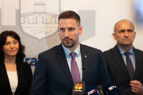 Osijek, 22. 4. 2026., Posjet Gordana Jandrokovića Ivan Radić; sastanak; posjet; grad; županija