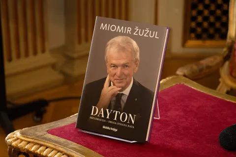 Miomir Žužul, Knjiga "Diplomacija &ndash; druga strana rata", &Scaron;kolska knjiga