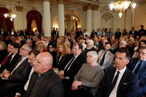 Miomir Žužul, Knjiga "Diplomacija &ndash; druga strana rata", &Scaron;kolska knjiga