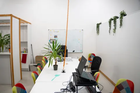 30 godina BIOS-a: Nekad su stanari pleli čarape i pekli kavu, a sad se bave gamingom i umjetnom inteligencijom