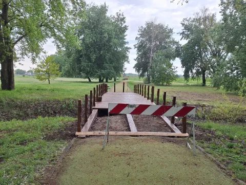 Staza na lijevoj obali dobit će novi mostOsijek, travanj 2026.Snimio: Ivan Alilović