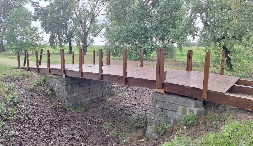 Staza na lijevoj obali dobit će novi mostOsijek, travanj 2026.Snimio: Ivan Alilović