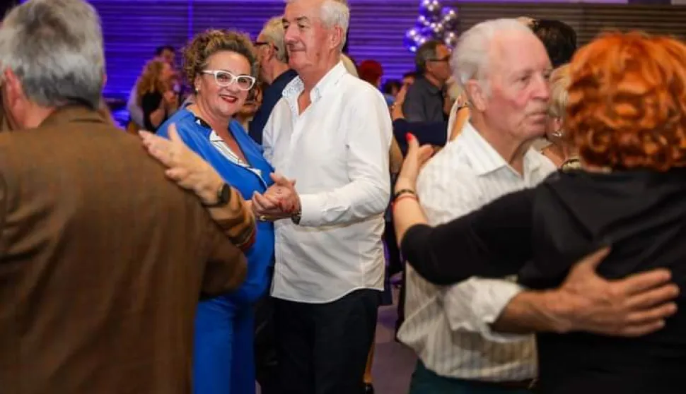 Plesačica za umirovljeničkom plesnjaku u bellsu5. 4. 2024.