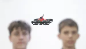 Osijek, 23. 04. 2026., O&Scaron; Retfala, prva hrvatska &Scaron;kolska dron liga, dron, vježbanje, simulator, let,SNIMIO BRUNO JOBST