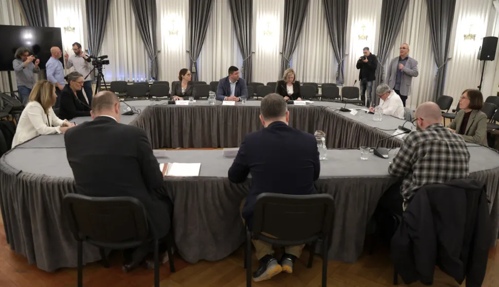 Zagreb, 23.04.2026 - Hrvatsko novinarsko dru&scaron;tvo organiziralo je okrugli stol o financiranju medija nacionalnih manjina, na kojemu su govorili predstavnici Savjeta za nacionalne manjine, medija nacionalnih manjina, Saborskog odbora za informiranje, informatizaciju i medije, Ministarstva kulture i medija te pučka pravobraniteljica. Na fotografiji Hrvoje Zovko.foto HINA/ Denis CERIĆ /dc