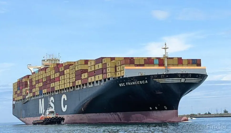 PODGORICA, 23. travnja 2026. (Hina) - Iranski veleposlanik u Srbiji izjavio je za crnogorsku televiziju da će situacija s brodom Francesca, na kojem se nalaze četvorica crnogorskih i dvojica hrvatskih pomoraca, uskoro biti rije&scaron;ena i da nema razloga za zabrinutost. 