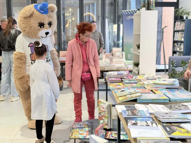 Maskota na Noći knjige 