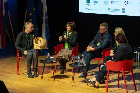 Osijek, 24. 4. 2026., FOODCOOLTOUR dan drugi Foodcooltour; paneli; dan drugi; hrana; poljoprivreda; biznis; dostava; sigurnost; kvaliteta; prehrana; govornici; panelisti; sudionici; posjetitelji