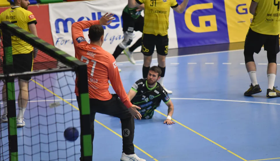 Vratar Dugog Sela Vladimr Go&scaron;ić upisao je 14 obrana te je prilično namučio Tina Kužea i ostale igrače NEXE-a