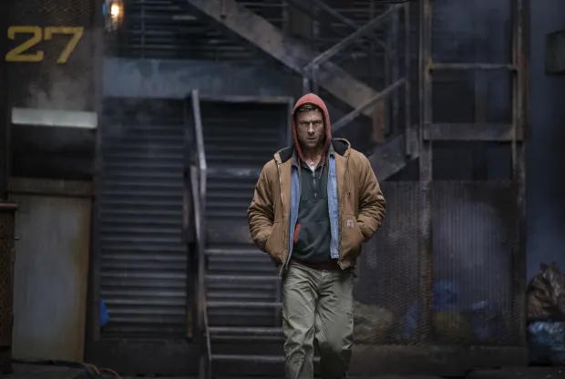 Glen Powell stars in Paramount Pictures' "THE RUNNING MAN."film Trkač