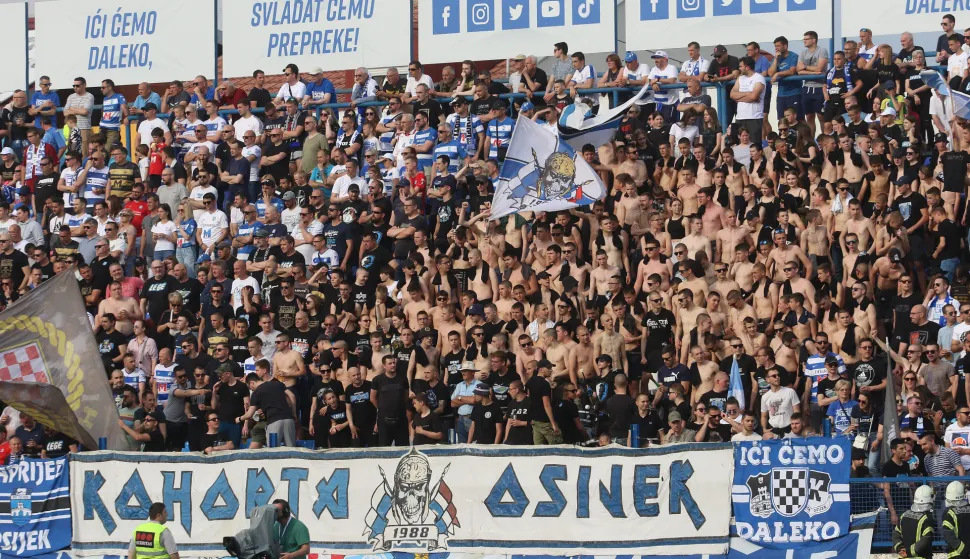 Osijek, 07. 05. 2023, Stadion Gradski vrt. SuperSport Hrvatska ngometna liga 22/23. Osijek - Dinamo. Kohorta.snimio GOJKO MITIĆ