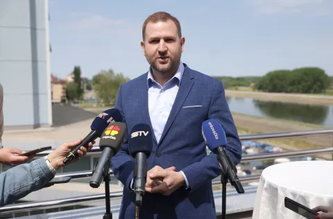 Osijek, 27. 04. 2026., Lučki prilaz 1, Akademis, Vinski mjesec, konferencija za medije, press, Mislav Mati&scaron;ić SNIMIO BRUNO JOBST