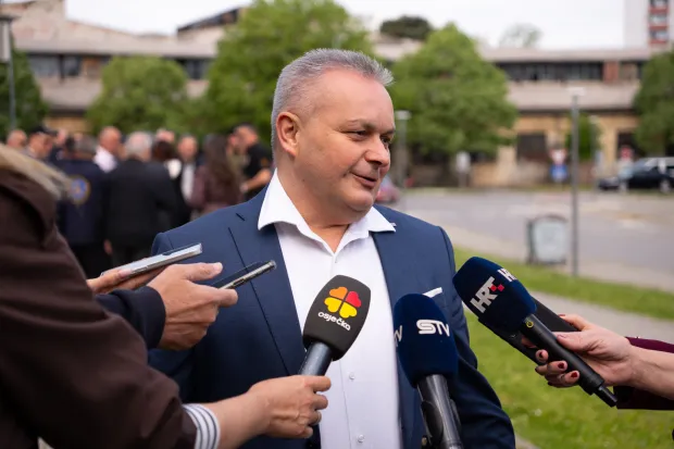 Osijek, 28. 4. 2026., 35. Obljetnica osnutka 3. gardijske brigade Hrvatske vojske Mario Nađ; polaganje vijenaca; branitelji; treća gardijska brigada; Kune; Hrvatska vojska; obljetnica