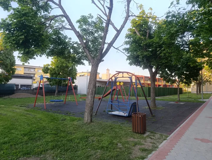 Postojeće će igrali&scaron;te biti izmje&scaron;teno, travanj 2024.foto: Marija Le&scaron;ić Omerović