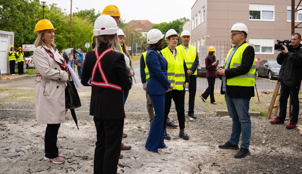 Osijek, 29. 4. 2026., Mosquitolab - obilazak radova i Nastavnog zavoda za javno zdravstvo OBŽNata&scaron;a Trami&scaron;ak; Dubravka Vuković; Marinko Damjanović; Mosquitolab; nastavni zavod za javno zdravtsvo; radovi; izgradnja; ulaganje; komarci; zdravlje