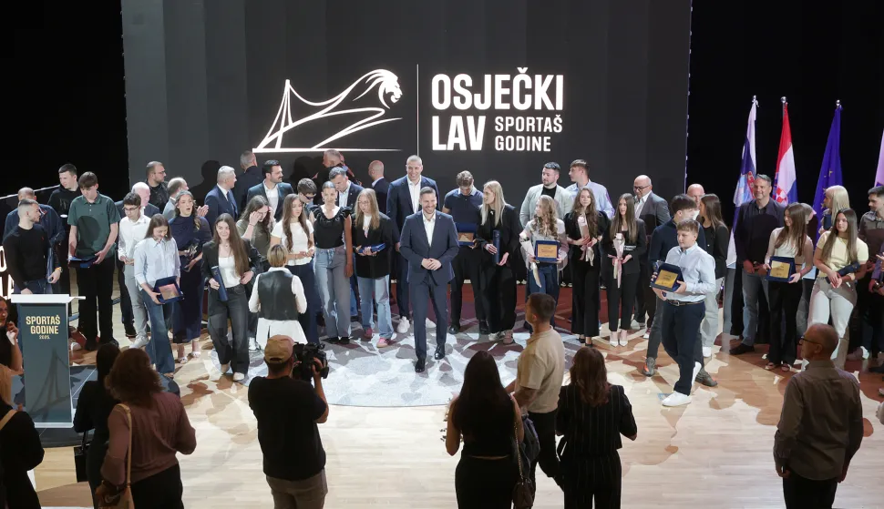 Osijek, 29. 04. 2026., KC, Koncertna dvorana Franjo Krežma, Sporta&scaron; godine 2025., Sporta&scaron; godine, svečanost, zajednička fotografijaSNIMIO BRUNO JOBST