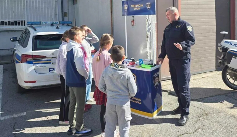 Učenici iz Piska posjetili PP Đakovo i učili o sigurnosti u prometupolicija, učenici, edukacija, travanj 2026