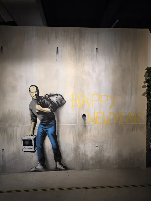 Banksy bri&scaron;e granicu između umjetnost i aktivizma te ne &scaron;tedi - nikoga
