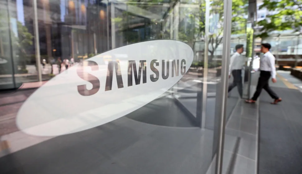 epa06919696 A view of the Samsung Electronics head office in Seoul, South Korea, 31 July 2018. The tech giant announced its second quarter performance on the day, showing net profit down 0.09 percent on-year with weak smartphone sales but quarterly record profits in the chip business. EPA/YONHAP SOUTH KOREA OUT