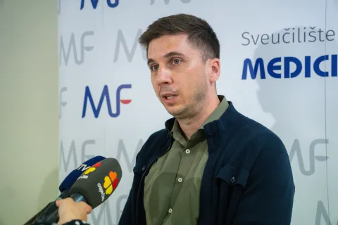 Osijek, 7. 5. 2026., Simpozij i predstavljanje udžbenika Mentalno zdravlje žena Porin Makarić; MEFOS; mentalno zdravlje; žene; medicina; zrdavlje; simpozij; udžbenik; psihologija