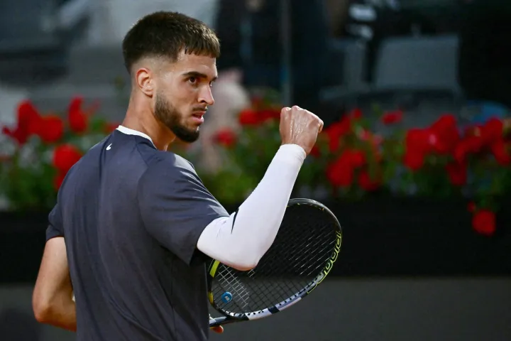 DINO PRIŽMIĆ, NOVAK ĐOKOVIĆ Croatia's Dino Prizmic reacts as he plays against Serbia's Novak Djokovic during their men's singles match of the WTA Rome Open tennis tournament at the Foro Italico in Rome on May 8, 2026. (Photo by Filippo MONTEFORTE/AFP)