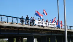Zagreb, 09.05.2026 - Jedan od prosvjeda protiv 12. Trnjanskih kresova, proslave Dana oslobo?enja Zagreba od fa?izma. foto HINA/ Dario GRZELJ/ ik 