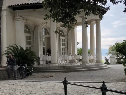 Benjamin Greenacre o snimanju popularne serije: Opatija će &ldquo;glumiti&rdquo; Azurnu obalu u seriji &ldquo;The Forsytes&rdquo;